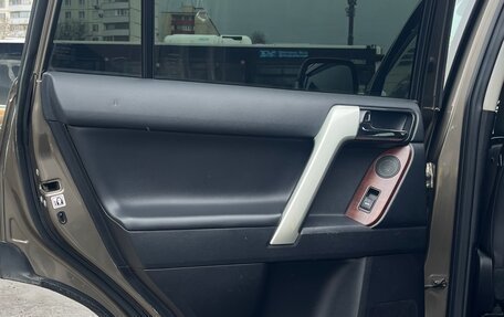 Toyota Land Cruiser Prado 150 рестайлинг 2, 2014 год, 2 850 000 рублей, 9 фотография