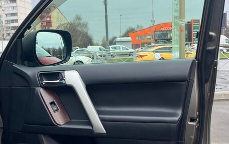 Toyota Land Cruiser Prado 150 рестайлинг 2, 2014 год, 2 850 000 рублей, 15 фотография