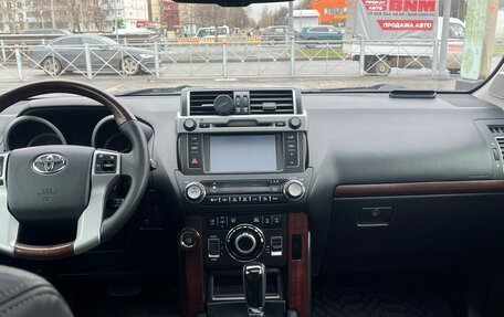 Toyota Land Cruiser Prado 150 рестайлинг 2, 2014 год, 2 850 000 рублей, 17 фотография