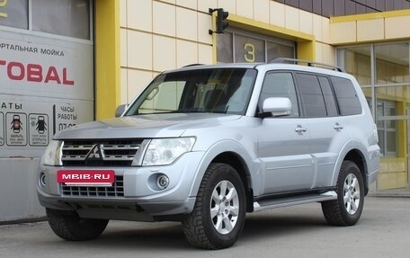 Mitsubishi Pajero IV, 2014 год, 2 445 000 рублей, 2 фотография