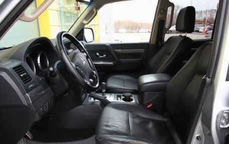 Mitsubishi Pajero IV, 2014 год, 2 445 000 рублей, 12 фотография