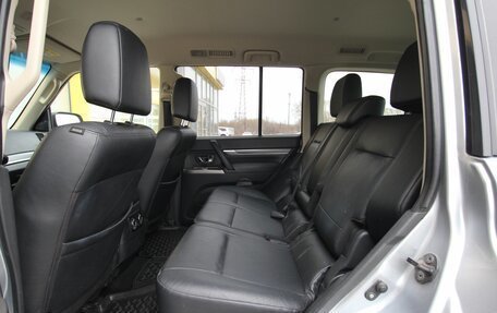 Mitsubishi Pajero IV, 2014 год, 2 445 000 рублей, 17 фотография