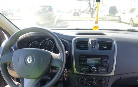 Renault Logan II, 2015 год, 650 000 рублей, 9 фотография