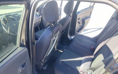 Renault Logan II, 2015 год, 650 000 рублей, 14 фотография