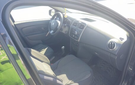 Renault Logan II, 2015 год, 650 000 рублей, 13 фотография