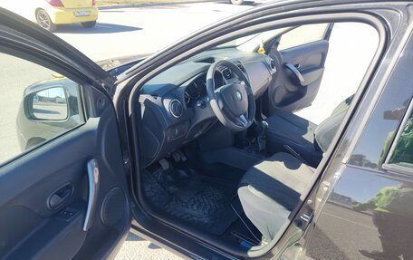 Renault Logan II, 2015 год, 650 000 рублей, 12 фотография