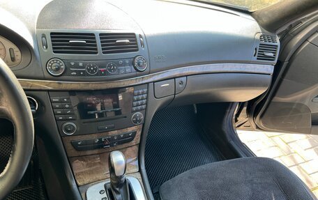 Mercedes-Benz E-Класс, 2004 год, 730 000 рублей, 13 фотография