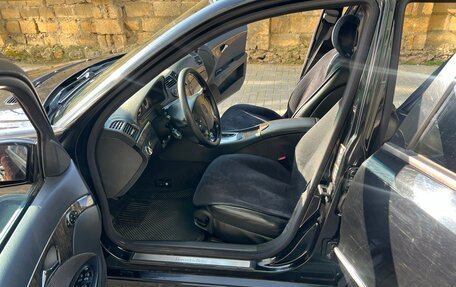 Mercedes-Benz E-Класс, 2004 год, 730 000 рублей, 10 фотография