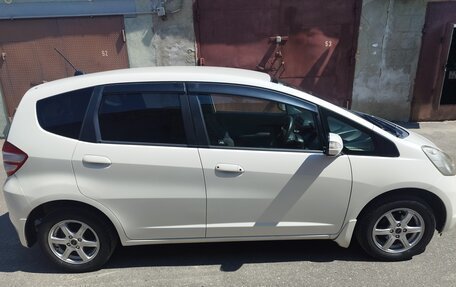 Honda Fit III, 2010 год, 985 000 рублей, 3 фотография