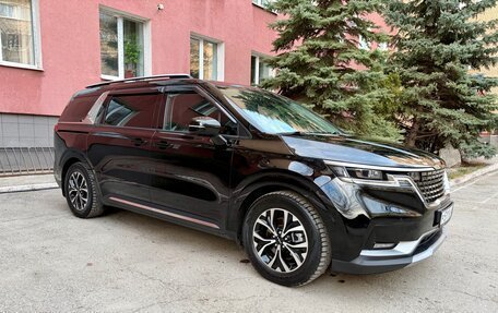 KIA Carnival, 2023 год, 4 950 000 рублей, 3 фотография