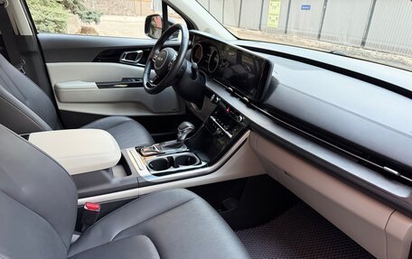 KIA Carnival, 2023 год, 4 950 000 рублей, 18 фотография