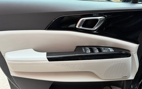 KIA Carnival, 2023 год, 4 950 000 рублей, 21 фотография