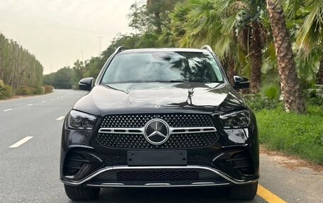 Mercedes-Benz GLE, 2024 год, 8 790 000 рублей, 2 фотография