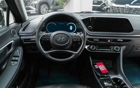 Hyundai Sonata VIII, 2019 год, 2 250 000 рублей, 18 фотография
