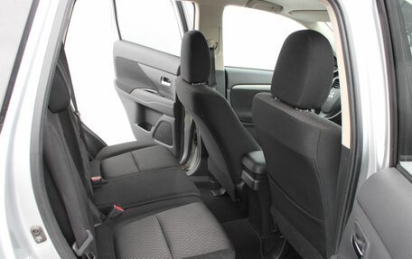 Mitsubishi Outlander III рестайлинг 3, 2014 год, 1 600 000 рублей, 13 фотография