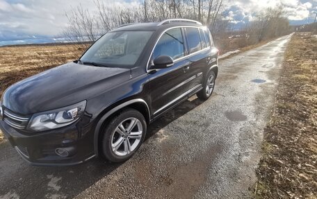 Volkswagen Tiguan I, 2016 год, 2 100 000 рублей, 2 фотография