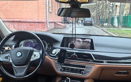 BMW 7 серия, 2018 год, 3 500 000 рублей, 13 фотография