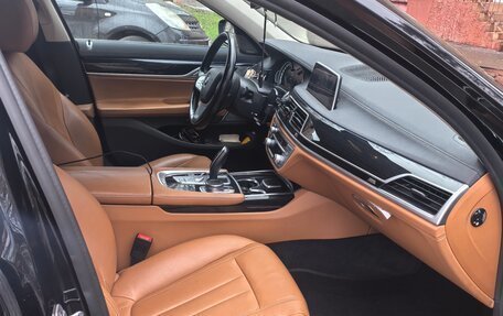 BMW 7 серия, 2018 год, 3 500 000 рублей, 16 фотография