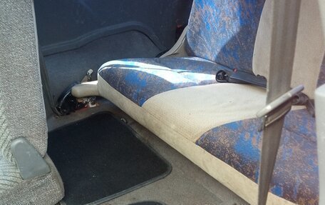 Nissan Terrano II рестайлинг, 1994 год, 419 000 рублей, 11 фотография