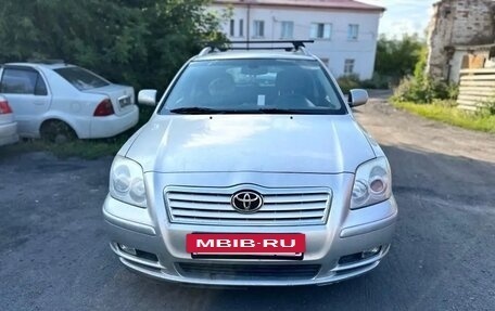 Toyota Avensis III рестайлинг, 2003 год, 550 000 рублей, 3 фотография