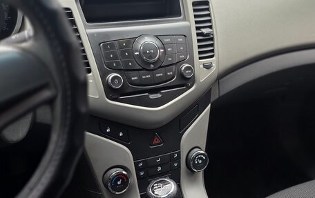 Chevrolet Cruze II, 2010 год, 430 000 рублей, 4 фотография