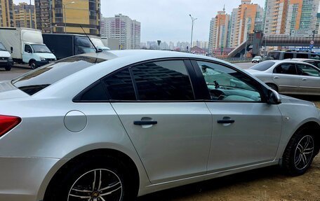 Chevrolet Cruze II, 2010 год, 430 000 рублей, 6 фотография