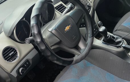 Chevrolet Cruze II, 2010 год, 430 000 рублей, 5 фотография