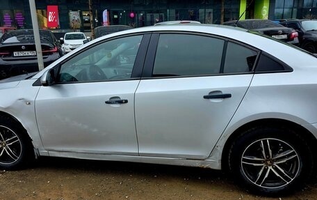 Chevrolet Cruze II, 2010 год, 430 000 рублей, 7 фотография