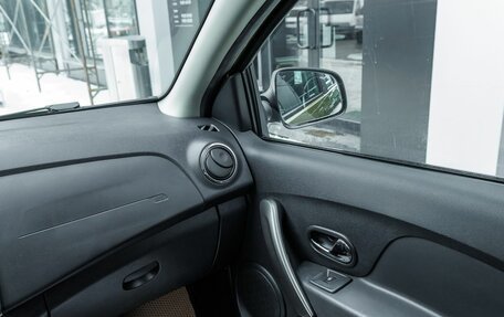 Renault Sandero II рестайлинг, 2016 год, 919 600 рублей, 22 фотография