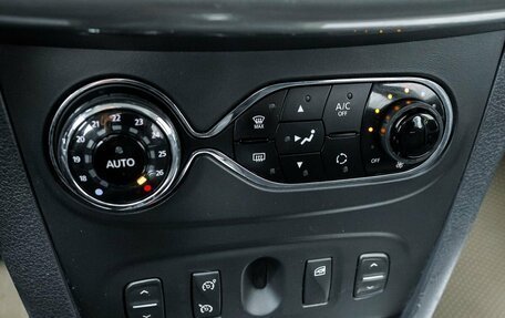 Renault Sandero II рестайлинг, 2016 год, 919 600 рублей, 21 фотография