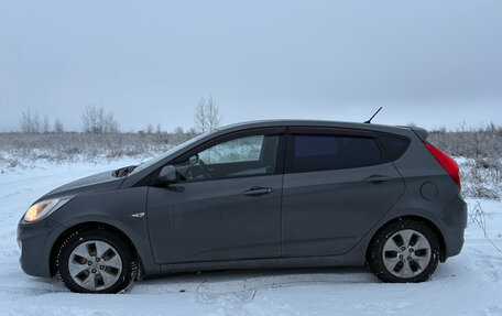 Hyundai Solaris II рестайлинг, 2012 год, 700 000 рублей, 5 фотография