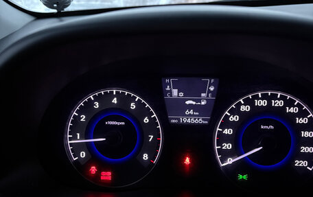 Hyundai Solaris II рестайлинг, 2012 год, 700 000 рублей, 7 фотография