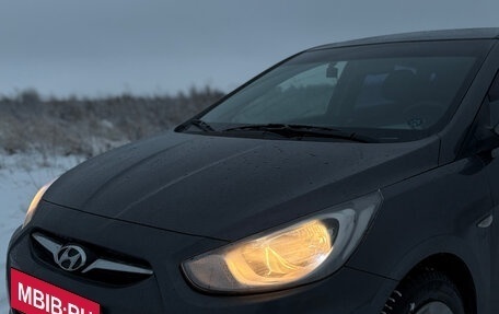 Hyundai Solaris II рестайлинг, 2012 год, 700 000 рублей, 2 фотография