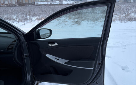 Hyundai Solaris II рестайлинг, 2012 год, 700 000 рублей, 11 фотография