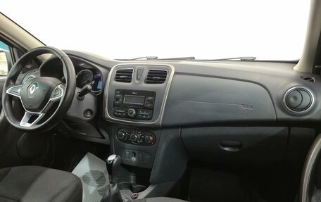 Renault Logan II, 2018 год, 790 000 рублей, 12 фотография