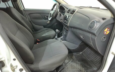 Renault Logan II, 2018 год, 790 000 рублей, 13 фотография