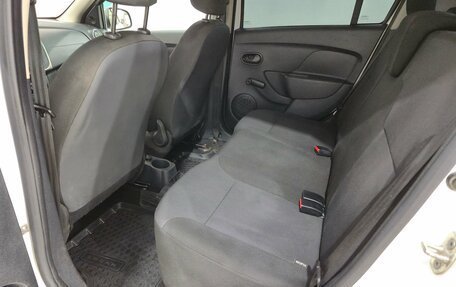 Renault Logan II, 2018 год, 790 000 рублей, 15 фотография