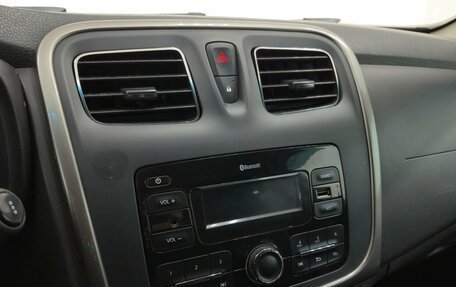 Renault Logan II, 2018 год, 790 000 рублей, 17 фотография