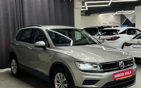 Volkswagen Tiguan II, 2020 год, 2 997 000 рублей, 7 фотография