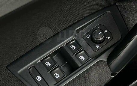 Volkswagen Tiguan II, 2020 год, 2 997 000 рублей, 13 фотография