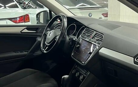 Volkswagen Tiguan II, 2020 год, 2 997 000 рублей, 23 фотография