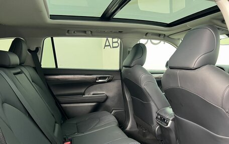 Toyota Highlander, 2025 год, 5 930 000 рублей, 12 фотография