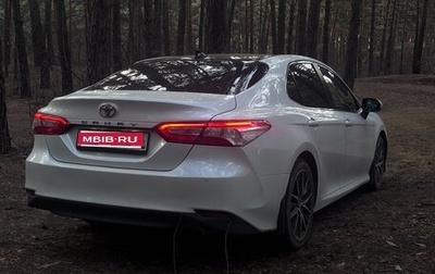 Toyota Camry, 2019 год, 1 900 000 рублей, 1 фотография