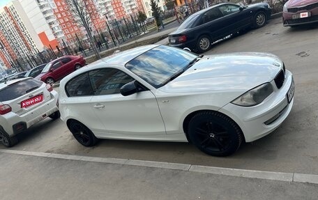 BMW 1 серия, 2010 год, 580 000 рублей, 1 фотография