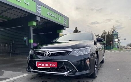 Toyota Camry, 2018 год, 2 490 000 рублей, 1 фотография