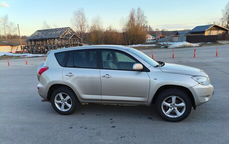 Toyota RAV4, 2005 год, 750 000 рублей, 5 фотография