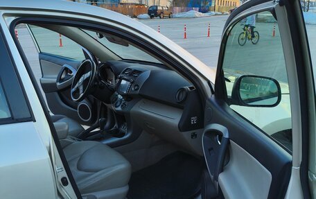 Toyota RAV4, 2005 год, 750 000 рублей, 13 фотография