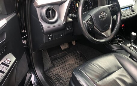 Toyota RAV4, 2018 год, 2 550 000 рублей, 6 фотография