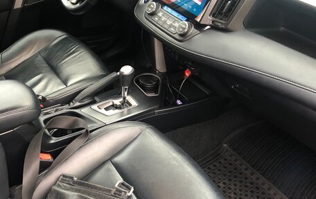 Toyota RAV4, 2018 год, 2 550 000 рублей, 5 фотография