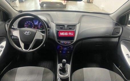 Hyundai Solaris II рестайлинг, 2013 год, 826 000 рублей, 17 фотография